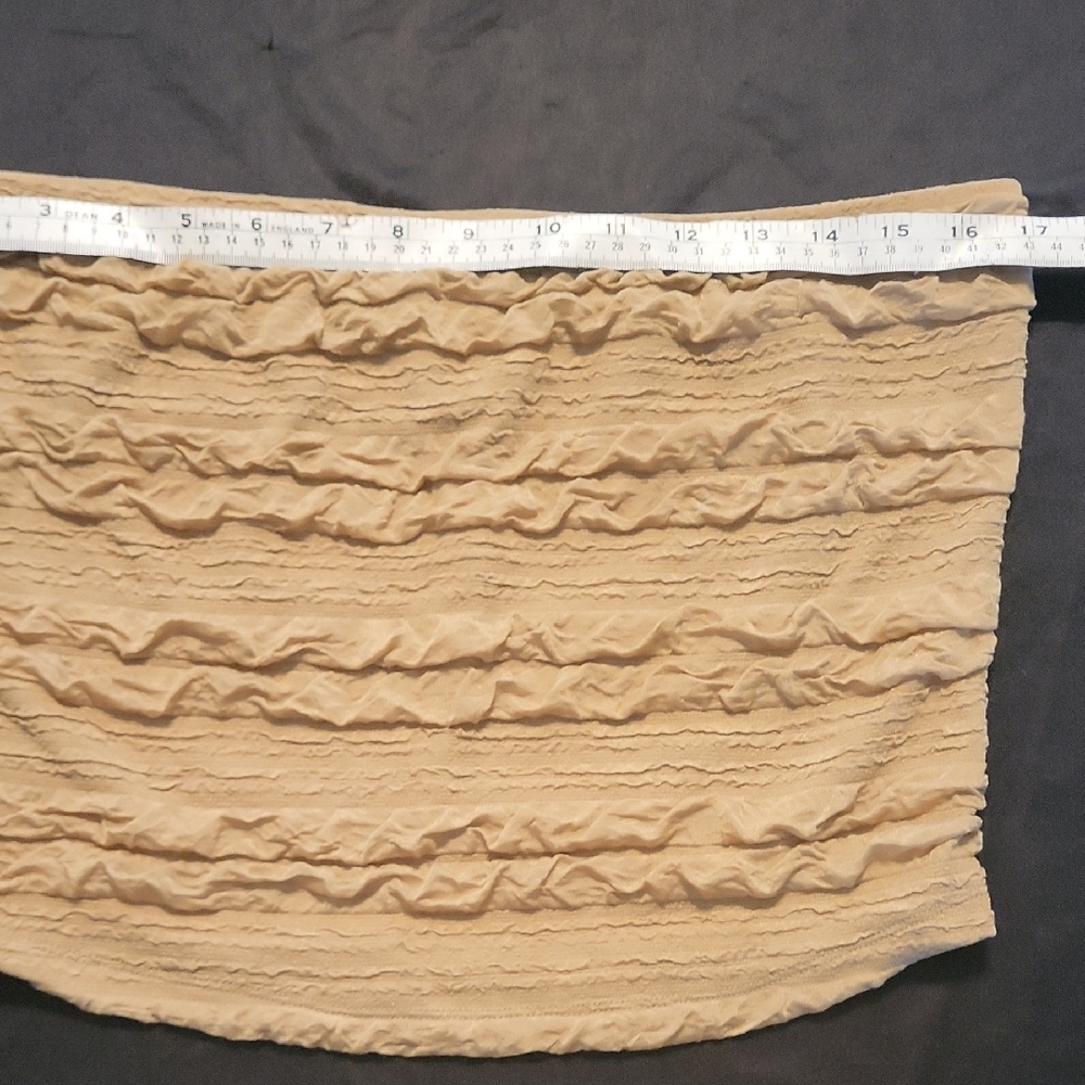 DJT Tan Textured Top - Picture 2 of 6
